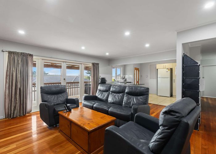  at 1 Shifnal Drive, Randwick Park, Auckland