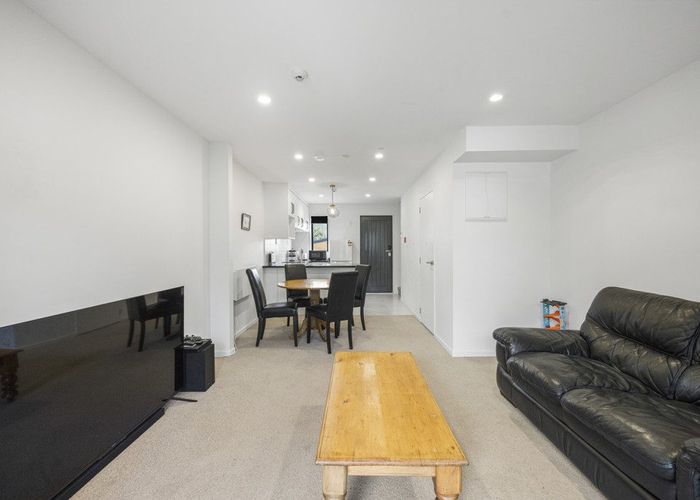  at 19/18 Hewlett Road, Massey, Waitakere City, Auckland