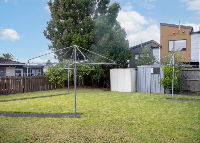  at 4/99 Panama Road, Mount Wellington, Auckland City, Auckland