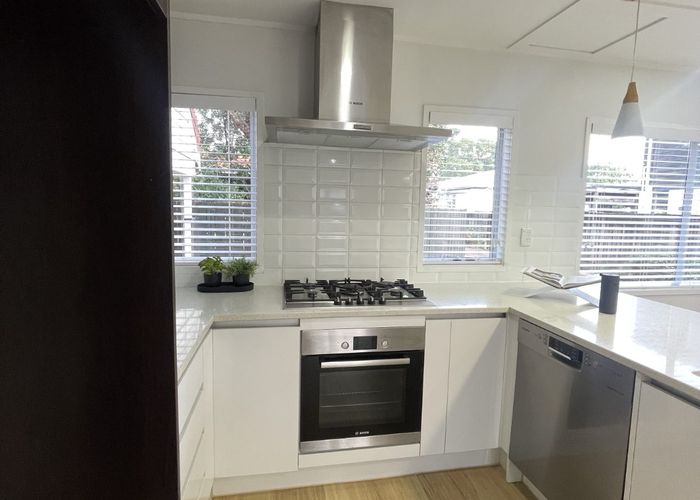  at 4/31 Wairakei Street, Greenlane, Auckland