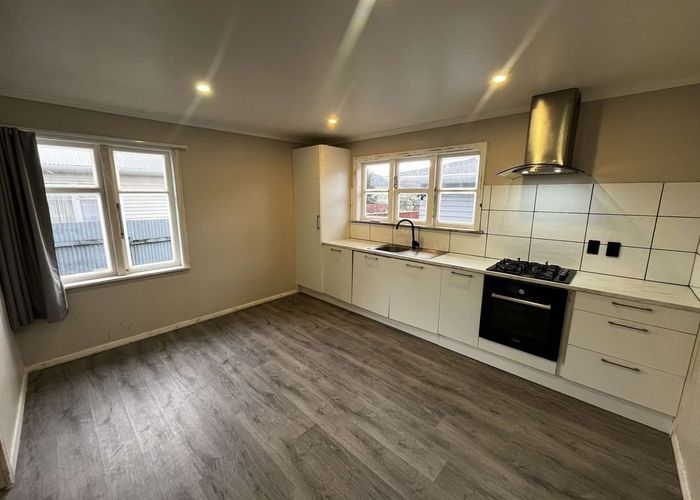  at 1/120 Wainuiomata Road, Wainuiomata, Lower Hutt, Wellington