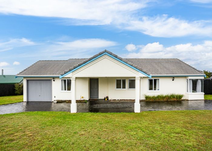  at 2 Coventry Close, Ascot Park, Porirua, Wellington