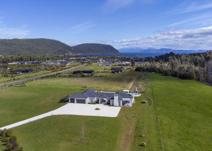  at 18 Oakdale Drive, Kinloch, Taupō