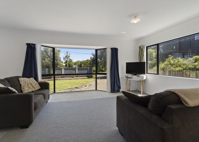 at 4 The Avenue, Otaki Beach, Otaki