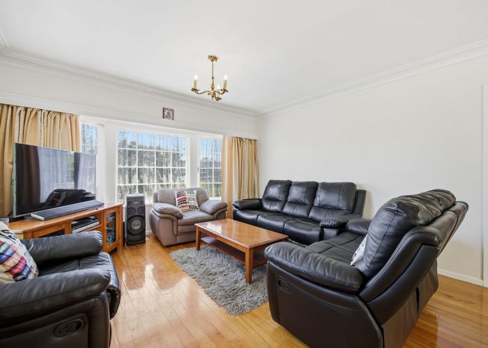  at 14 The Boulevard, Sunnyhills, Manukau City, Auckland