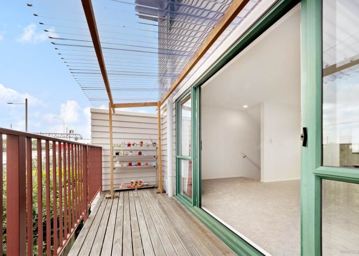  at 4/1 Briar Way, New Lynn, Waitakere City, Auckland
