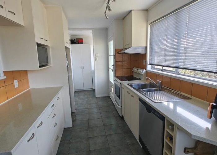 For rent 4 Cranston Street, Torbay, North Shore City, Auckland