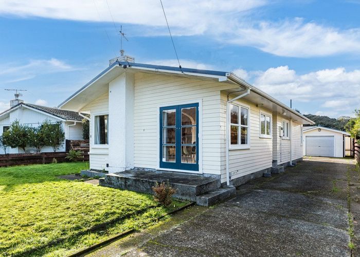  at 30 Karamu Crescent, Wainuiomata, Lower Hutt, Wellington