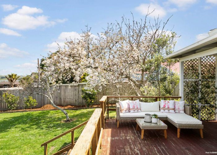  at 70 Mclarin Road, Waiuku