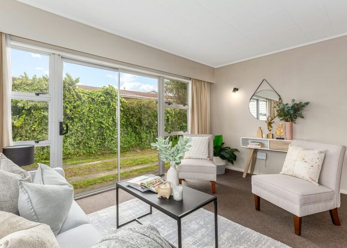 at 2/6 Cluny Road, Plimmerton, Porirua