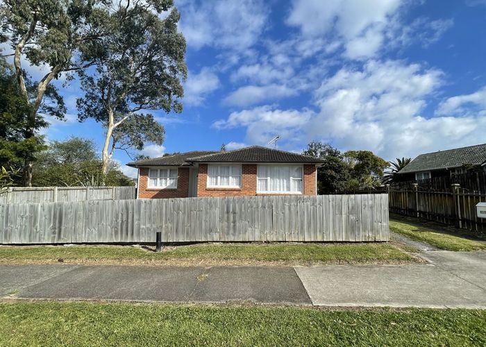  at 111 Gossamer Drive, Pakuranga, Manukau City, Auckland