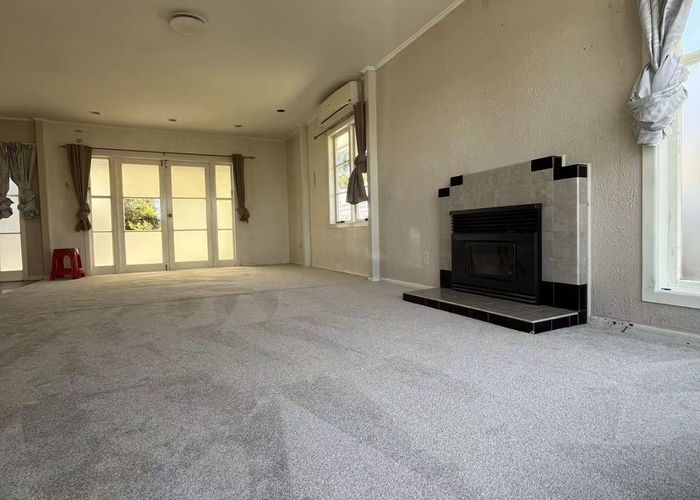  at 37 Strid Road, Te Atatu South, Waitakere City, Auckland