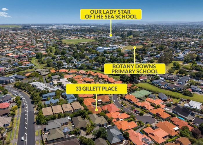  at 33 Gillett Place, Botany Downs, Auckland