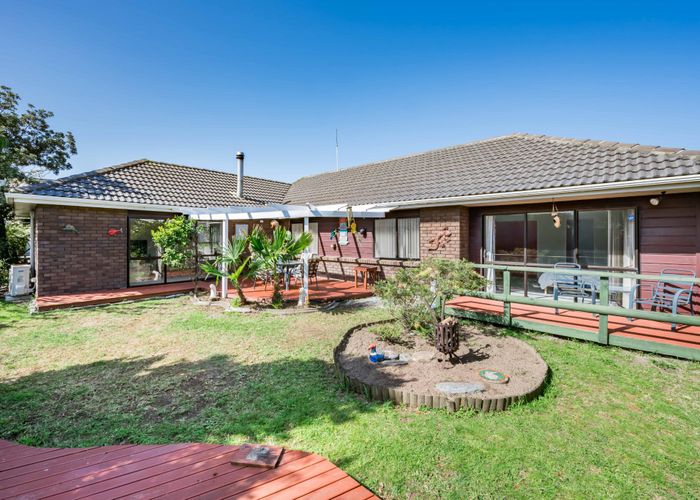  at 12 Tobys Way, Waikanae Beach, Waikanae