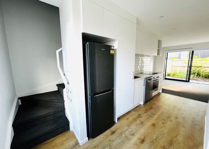  at 9/3234 Great North Road, New Lynn, Waitakere City, Auckland