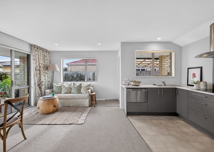  at 4/67 Marshland Road, Shirley, Christchurch