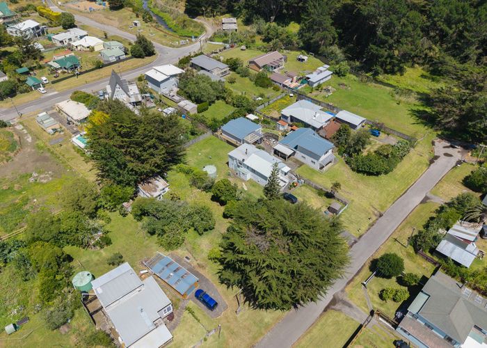  at 10 Hokio Road, Hokio Beach, Horowhenua, Manawatu / Whanganui