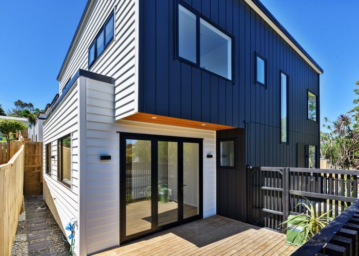  at 51A Chartwell Avenue, Glenfield, Auckland