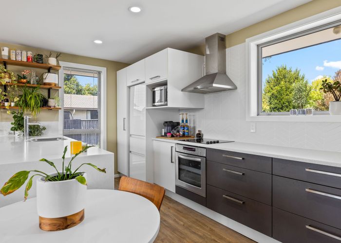  at 2/126a Middlepark Road, Sockburn, Christchurch City, Canterbury