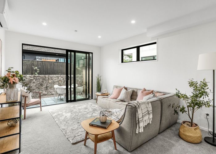  at 11/10 Pascoe Avenue , Paremata, Porirua, Wellington