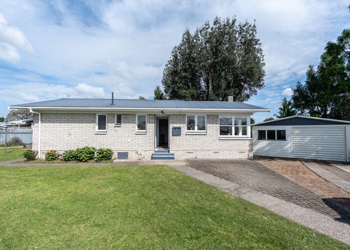  at 20 Rosalind Street, Deanwell, Hamilton