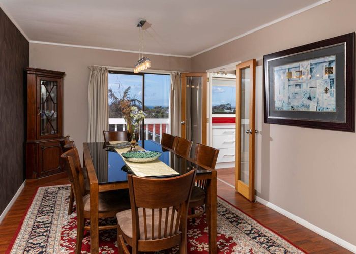  at 2 Sandford street, Campbells Bay, North Shore City, Auckland