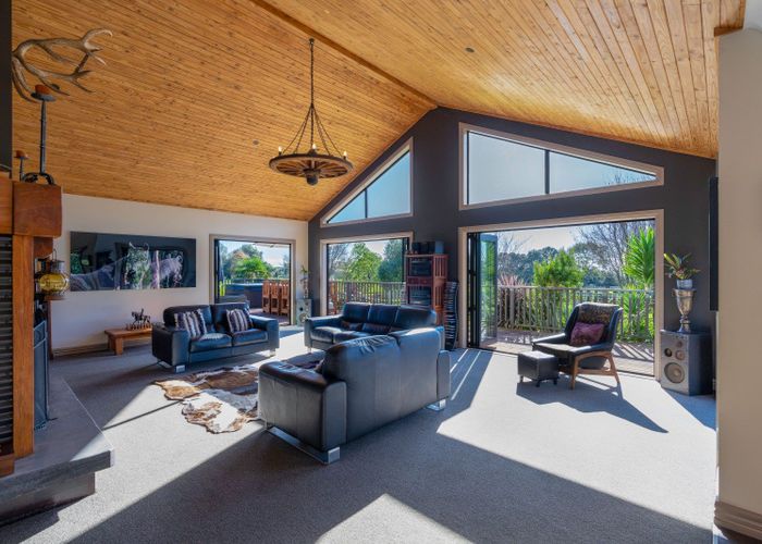  at 207 Takapu Road, Manakau