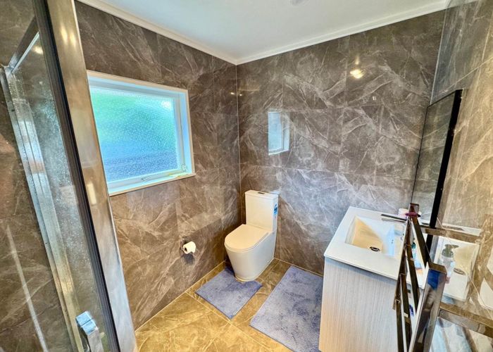  at 7 Edorvale Avenue, Manukau, Manukau City, Auckland