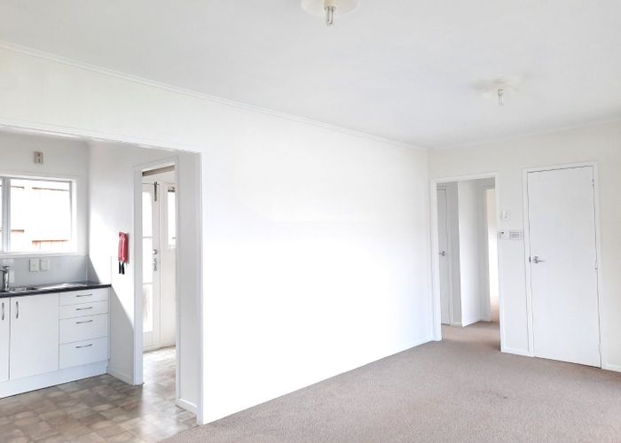 at 2/42 Arundel Street, Mount Roskill, Auckland City, Auckland