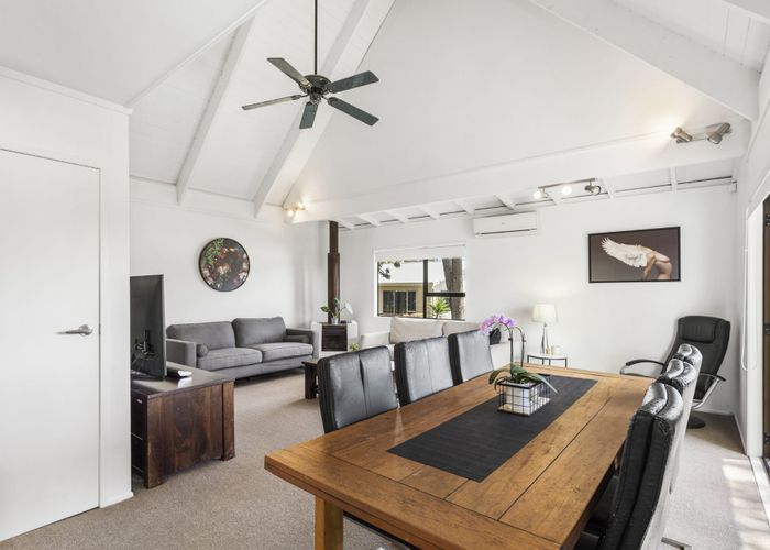  at 2/58 Aeroview Drive, Beach Haven, Auckland