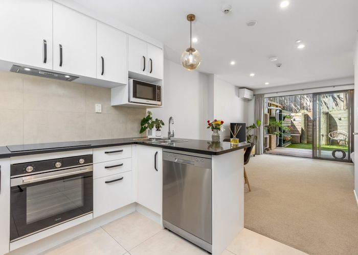  at 15/18 Hewlett Road, Massey, Waitakere City, Auckland