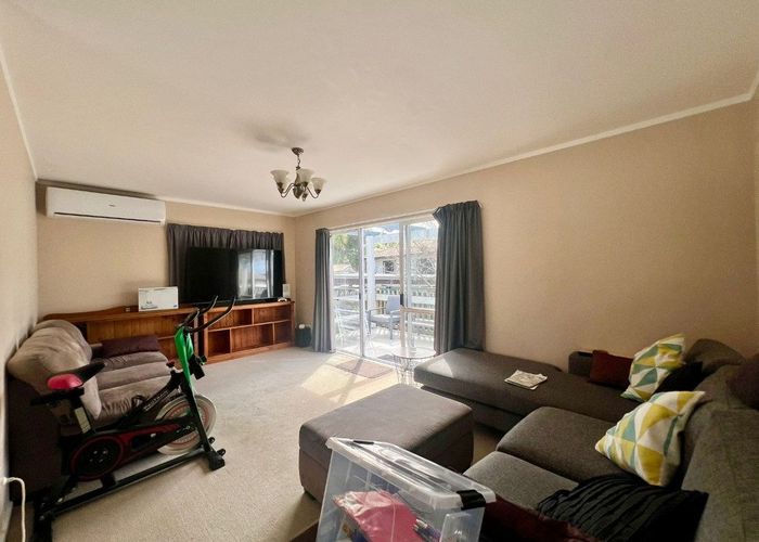  at 40 Hassan Drive, Massey, Waitakere City, Auckland