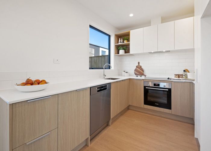  at 11 Huru Road, Flat Bush, Manukau City, Auckland