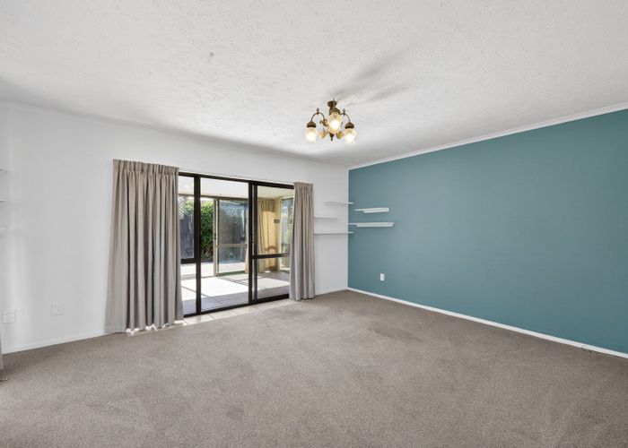  at 2/70 Marlow Road, Aranui, Christchurch City, Canterbury