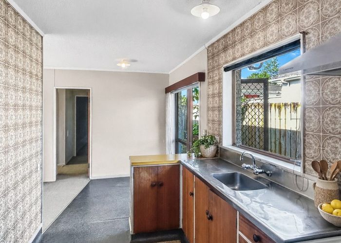  at 2/43 Kimpton Road, Papatoetoe, Manukau City, Auckland