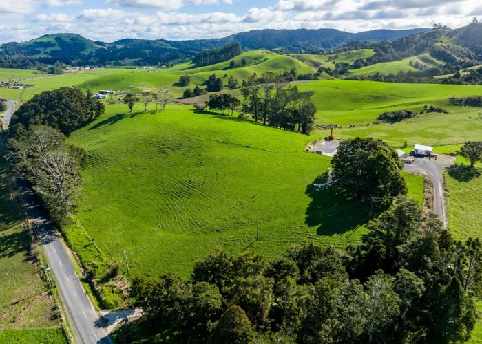  at 1043 Whananaki North Road, Whananaki, Whangarei, Northland