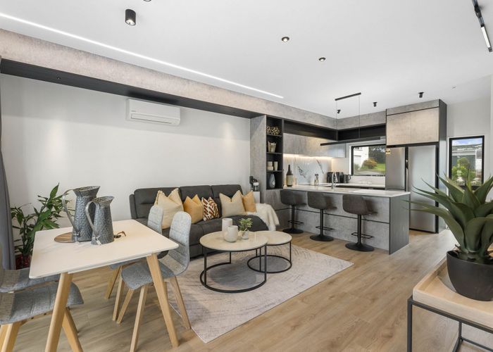  at 1/18 Riverview Road, New Lynn, Waitakere City, Auckland