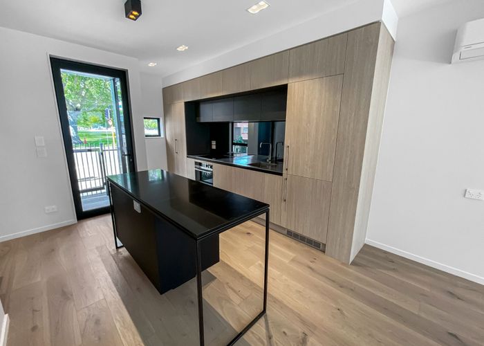  at 4/33 Kilmore Street, Christchurch Central, Christchurch