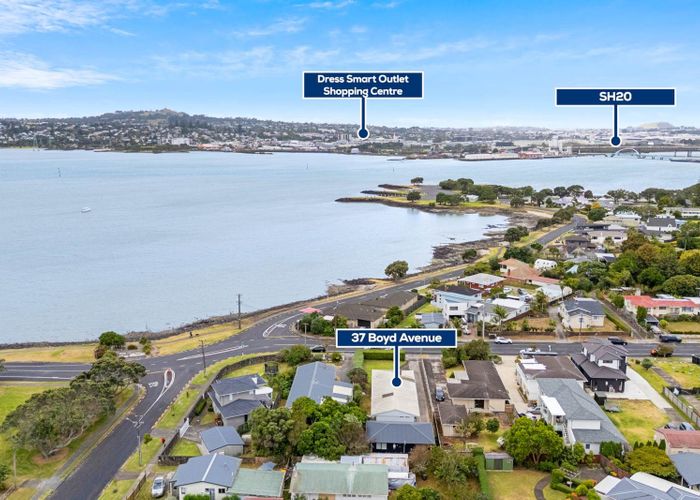  at 37 Boyd Avenue, Mangere Bridge, Manukau City, Auckland
