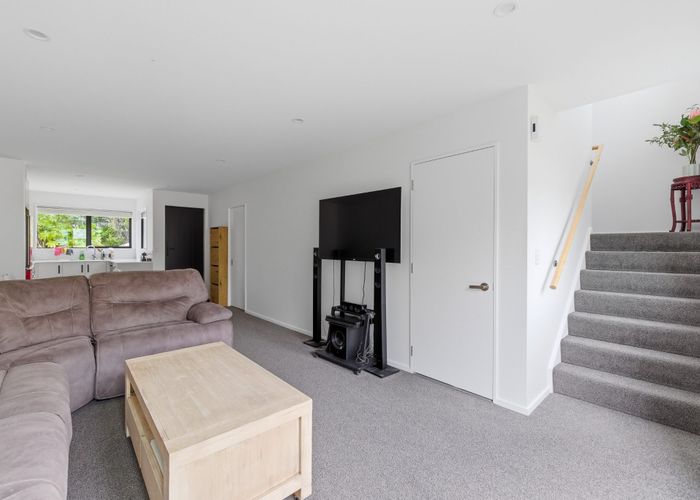  at 2/11 Brockworth Place, Riccarton, Christchurch City, Canterbury