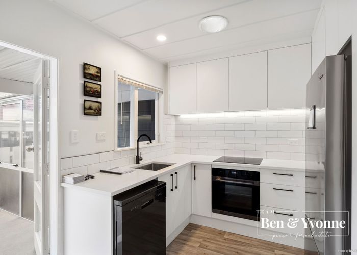  at 52O Pilkington Road, Panmure, Auckland City, Auckland