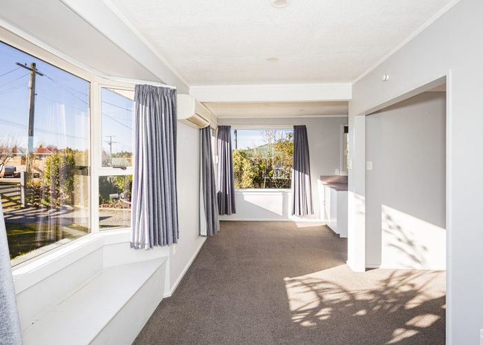  at 8 Charles Street, Weston, Oamaru