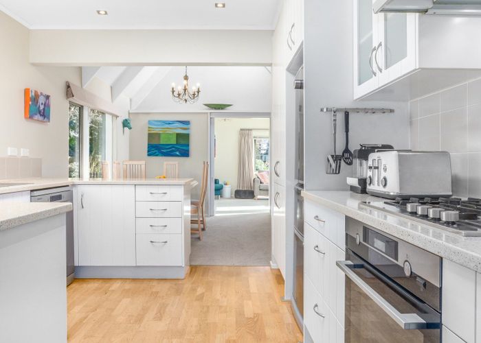  at 16 Karu Crescent, Waikanae