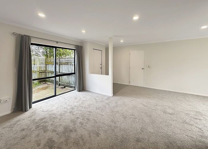  at 43 Foxlaw Street, Randwick Park, Manukau City, Auckland