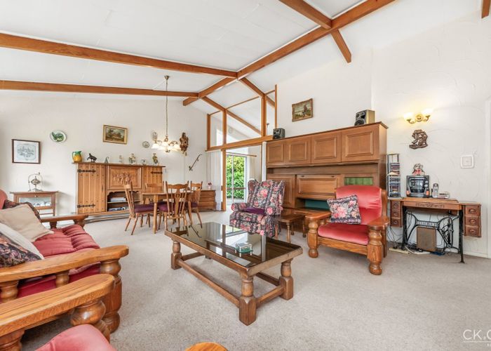  at 42 Norana Road, Maoribank, Upper Hutt