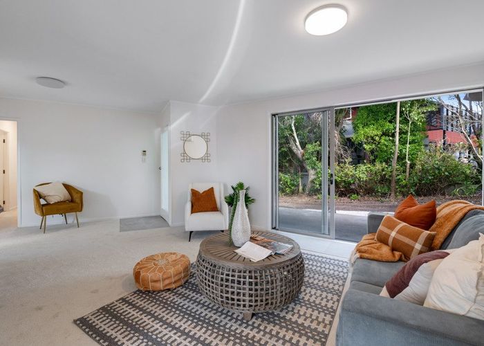  at 3 View Road, Glenfield, North Shore City, Auckland