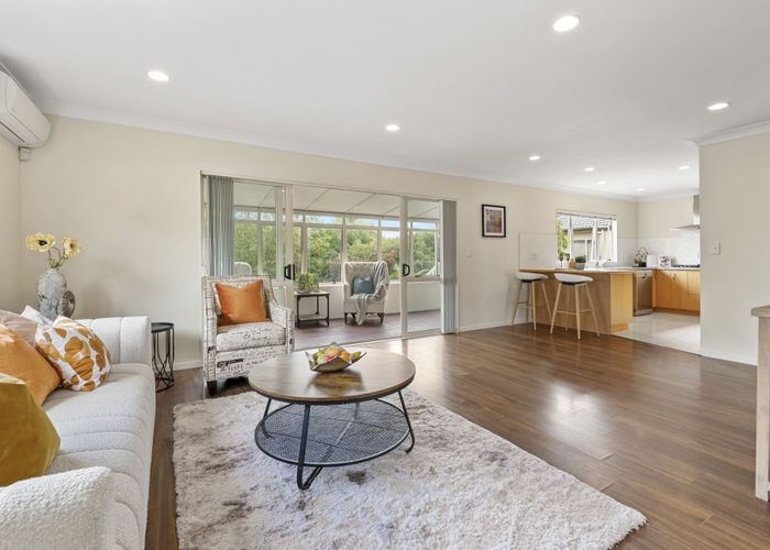  at 61 Velma Road, Hillcrest, Auckland