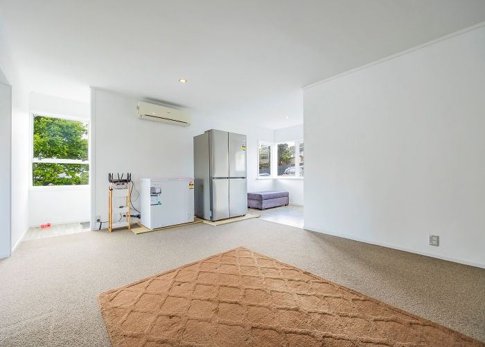  at 9A Mackwood Place, Birkdale, Auckland