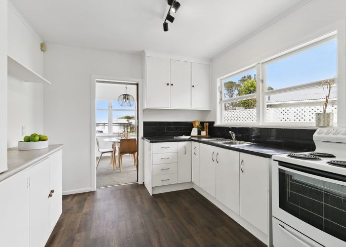  at 20 Stewart Drive, Newlands, Wellington