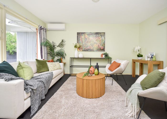  at 4/13 Mountain View Road, Morningside, Auckland City, Auckland